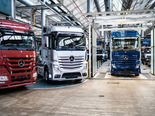Technikreise mit Besichtigung des LKW-Werks von Mercedes Benz